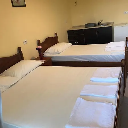 Golden Beach Hotel 3* Sarandë